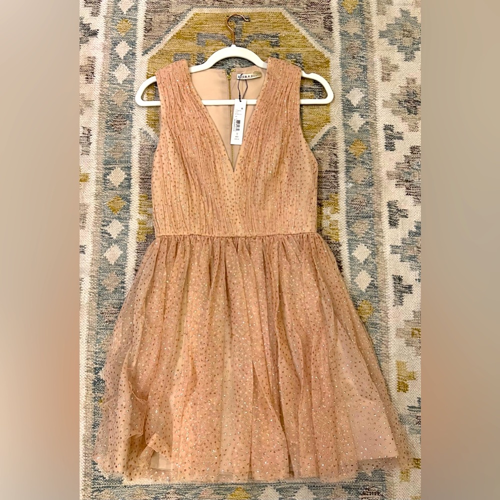 Alice+Olivia champagne dress, Size 6